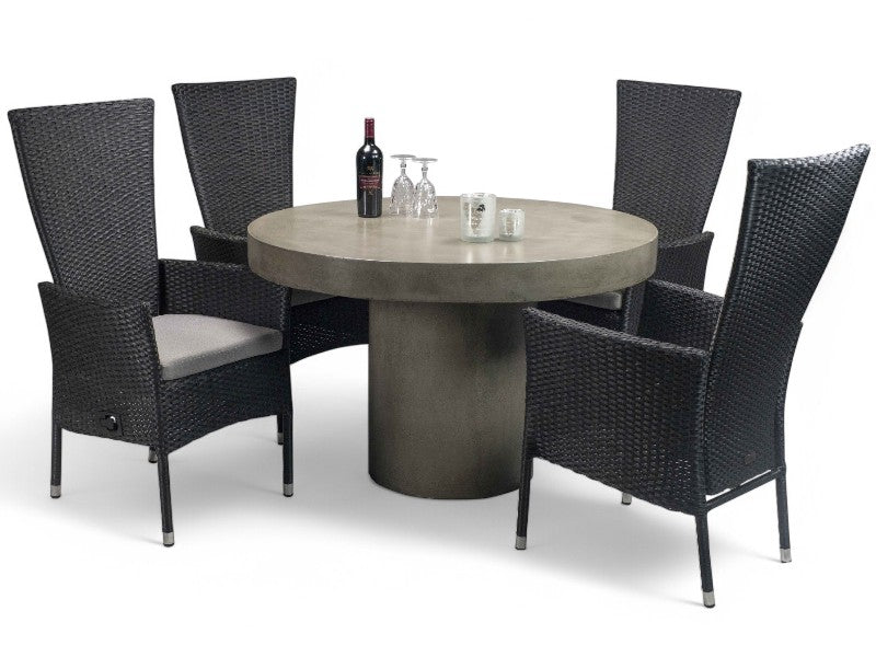 Regend Cementbord Ø150X76CM + 4 Stole med vippefunktion UDSTILLINGSMODELLER