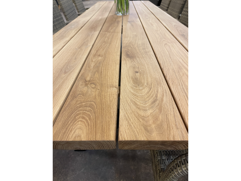 Planke Bord i Dansk massivt Egetræ -Havebord