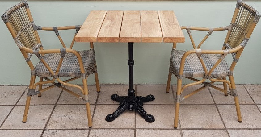 Planke Bord i Dansk massivt Egetræ -Cafe bord