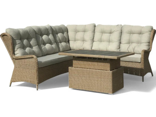 Hjørnesofa i flet med lyse hynder og matchende havebord, eksklusivt havemøbelsæt