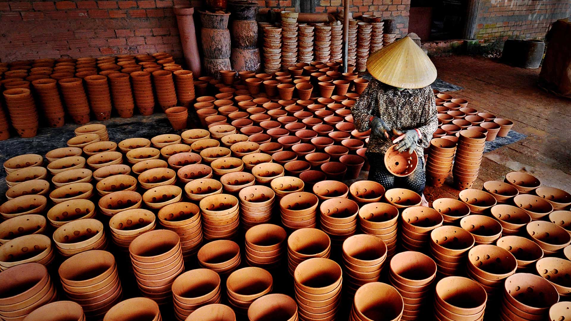 Indlæs video: Vietnamesiske Terracotta krukker